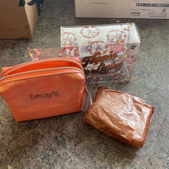 Benefit Hippie Go Lucky Makeup Kit - Picture 4 of 8